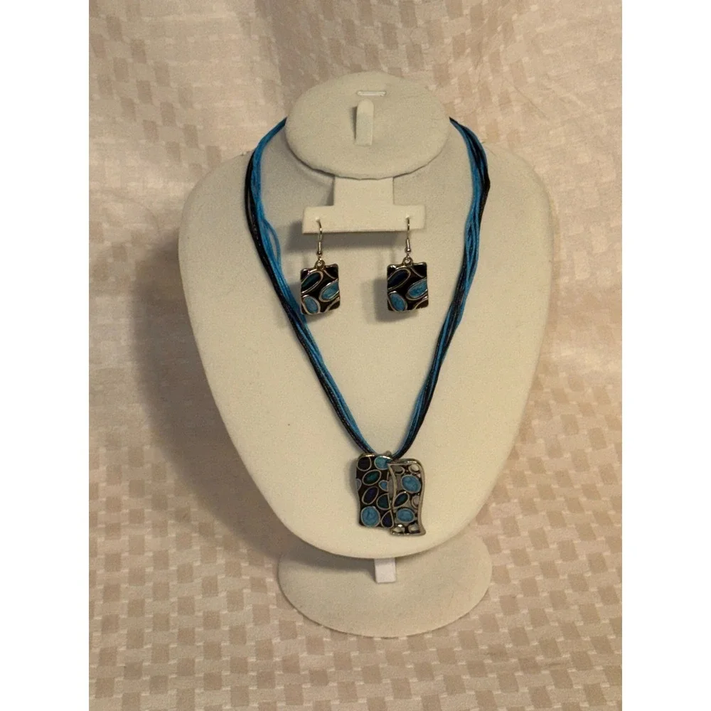 JJRPK Blue & Black Enamel Geometric Pattern Pendant Necklace & Earring Set New
